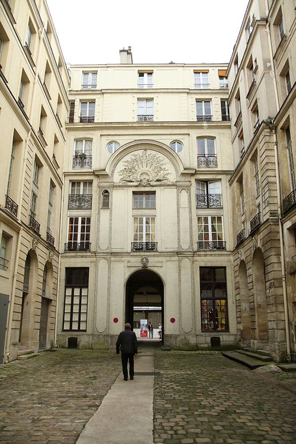 Cour